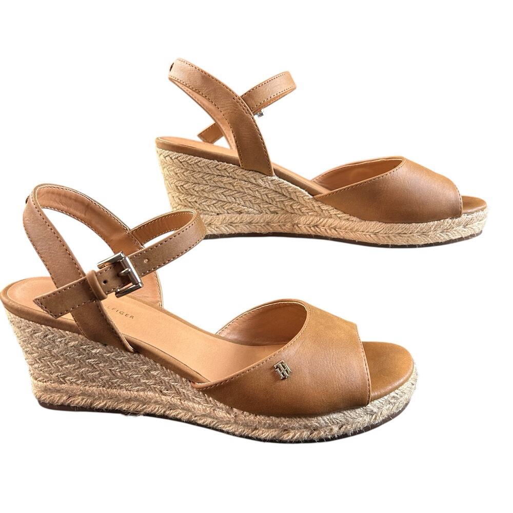 Tommy Hilfiger Espadrille Sandals Size 9M Tan Brown Peep Toe Faux Leather Wedges